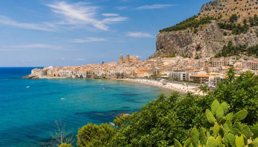 Sicily: The Complete Canadian Guide to Italy’s Island of Sun, History, and Food